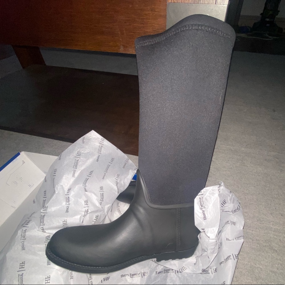 Henry Ferrera Snow Boots